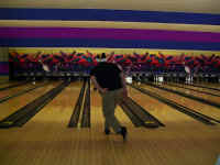 xmasBowling 013.jpg (336728 bytes)